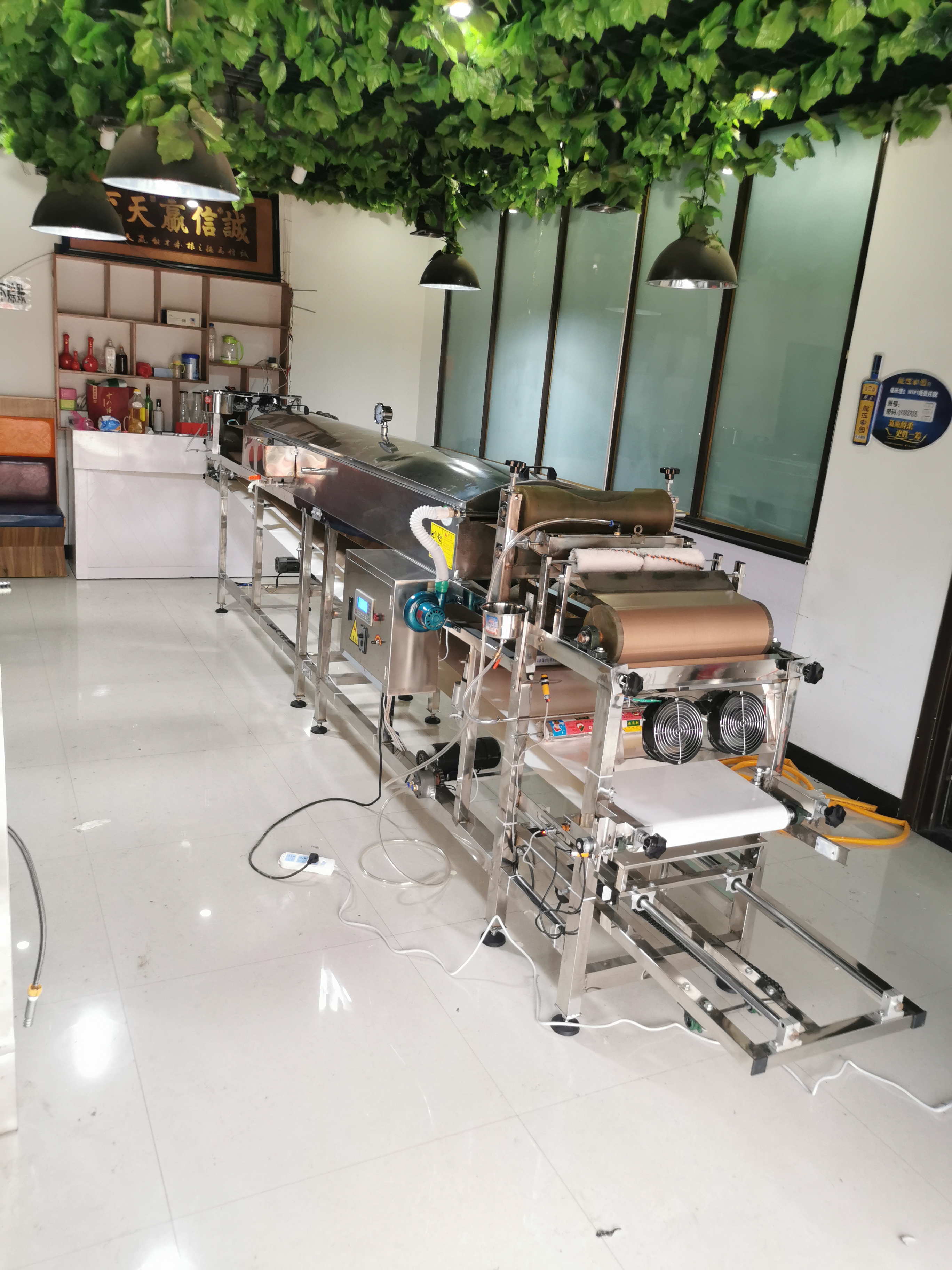 凉皮机器全自动商用蒸汽式圆形多功能擀面皮机米皮肠粉小型河粉机