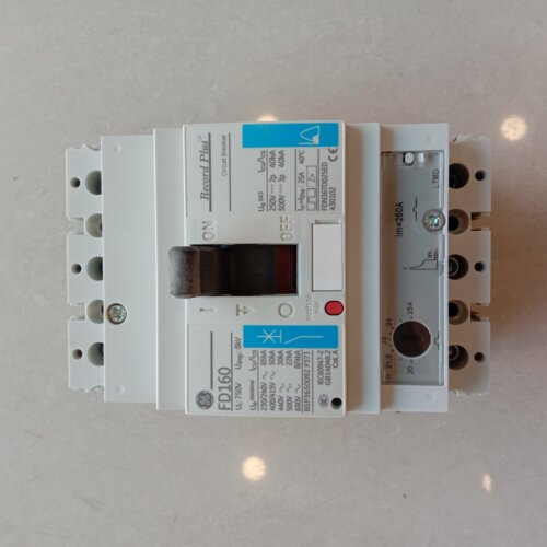 Record Plus美国通用GE塑壳断路器FDN36TD025ED 3P 25A FD160