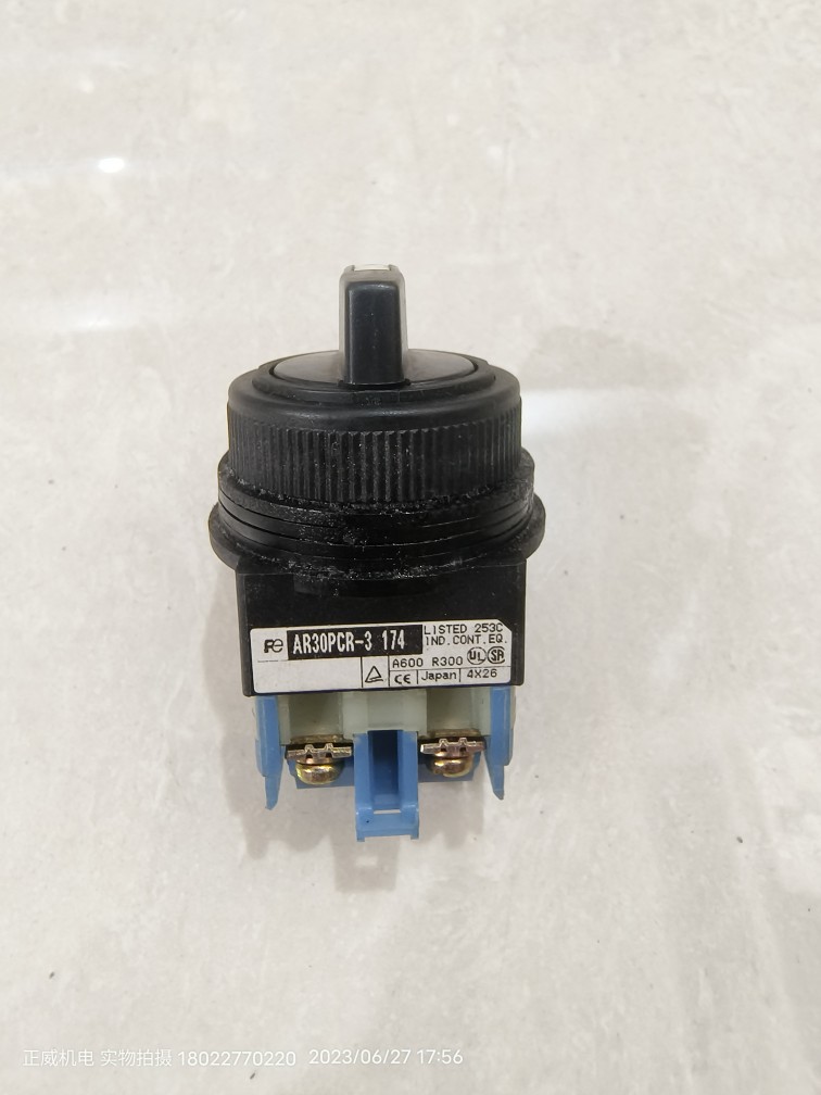 日本产fuji富士三档黑色旋钮AR30PCR-3 174 1NO AR9B290