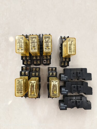 日本IDEC和泉继电器RY2S-U AC120V AC DC24V继电器底座SY2S-05A