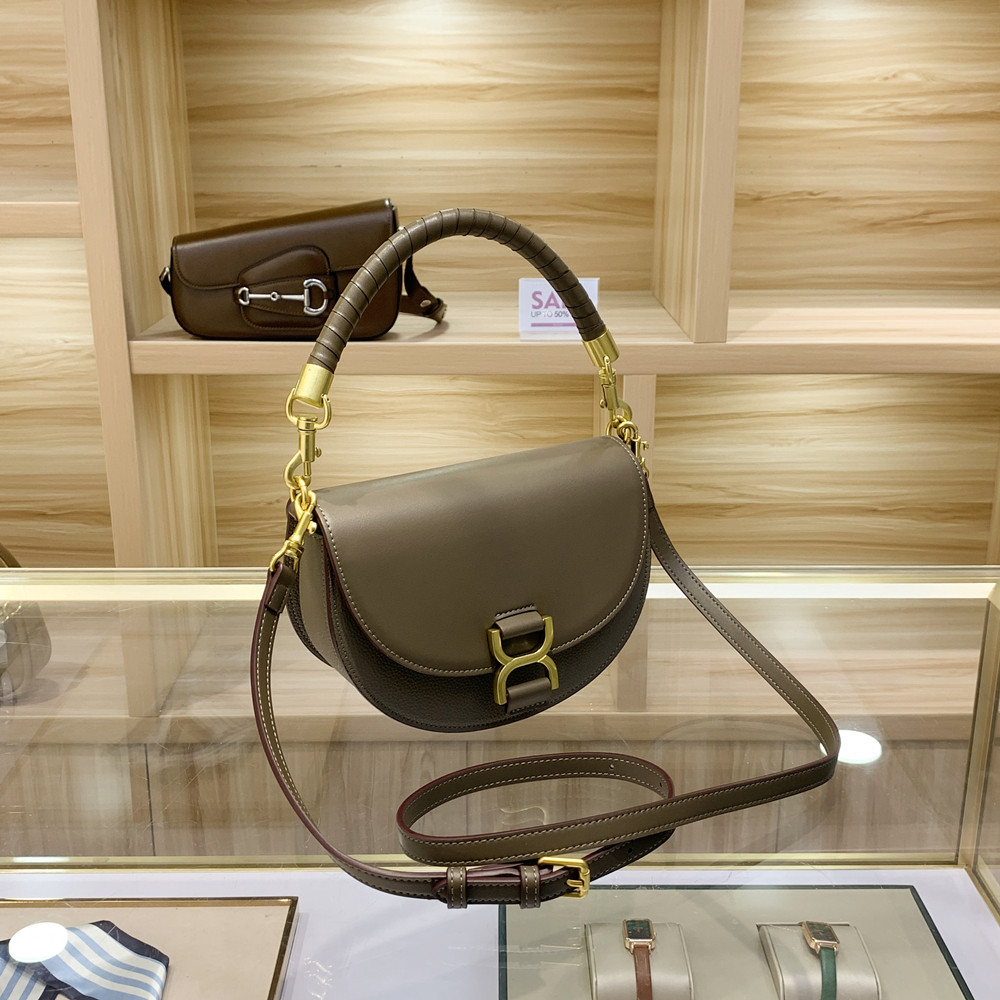 香港代购2025粒面马鞍包单肩斜挎手提半月包女牛皮高级感潮流小包,箱包皮具/热销女包/男包,通用款女包,淘宝优惠券,粉丝福利购,淘宝优惠卷