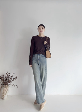 李cc·休闲简约百搭立体花朵装饰长袖T恤打底衫女