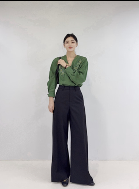 李·cc 早秋气质显白亚麻钉珠刺绣v领小衫上衣