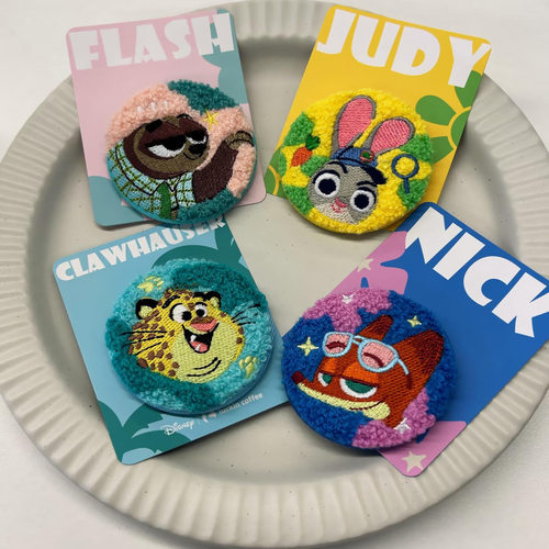 瑞幸联名疯狂动物城弹周边刺绣