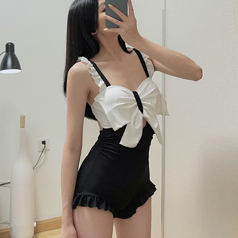 世可儿2022钢托小胸聚拢平角显瘦保守蝴蝶结连体泳衣女露背游泳装