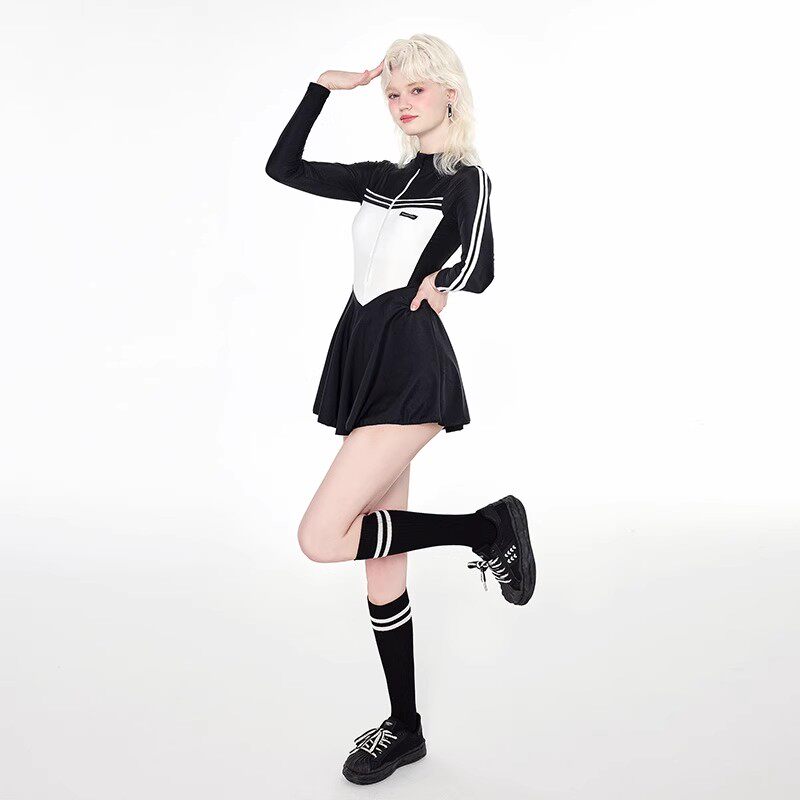 假面猫 泡温泉泳衣女2023新款连体保守长袖防晒微胖女孩遮肉泳装