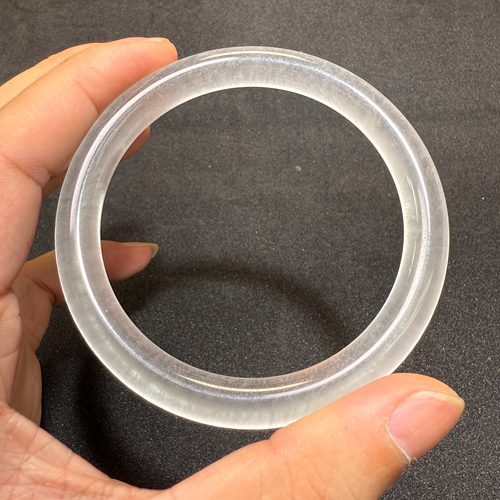 海外回流几十年冰种水沫子翡翠圆条手镯