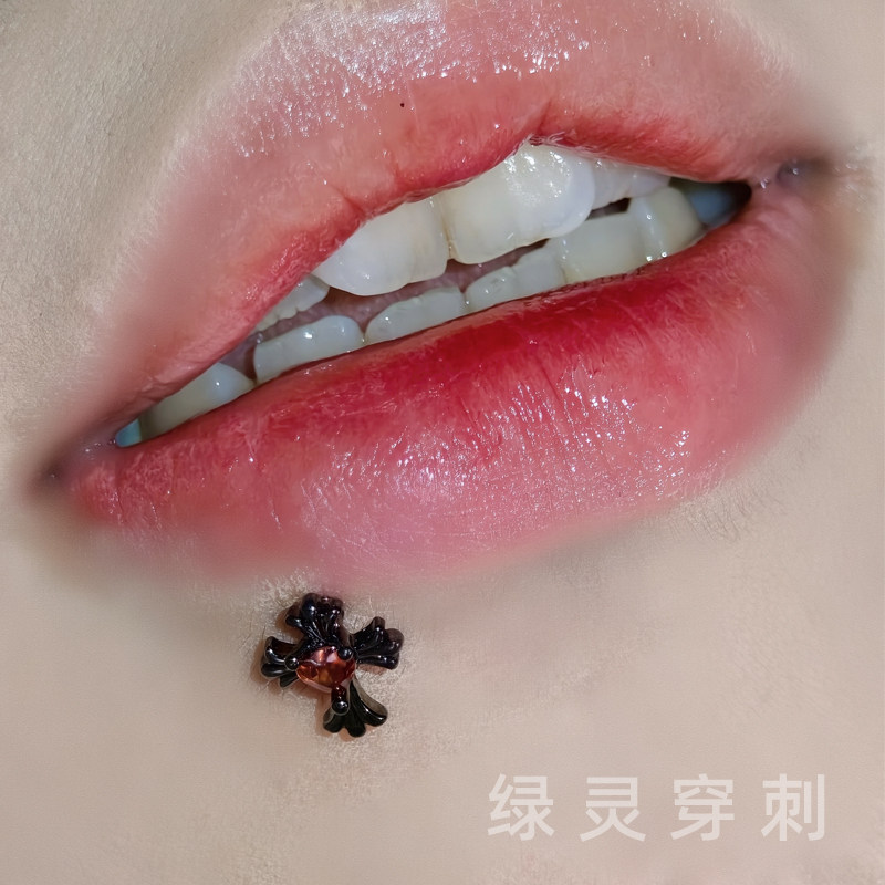 绿灵 白马骑士 亚比十字架个性唇钉钢钛外螺纹耳骨钉辣妹穿刺饰品,饰品/流行首饰/时尚饰品新,唇环/唇钉,淘宝优惠券,粉丝福利购,淘宝优惠卷