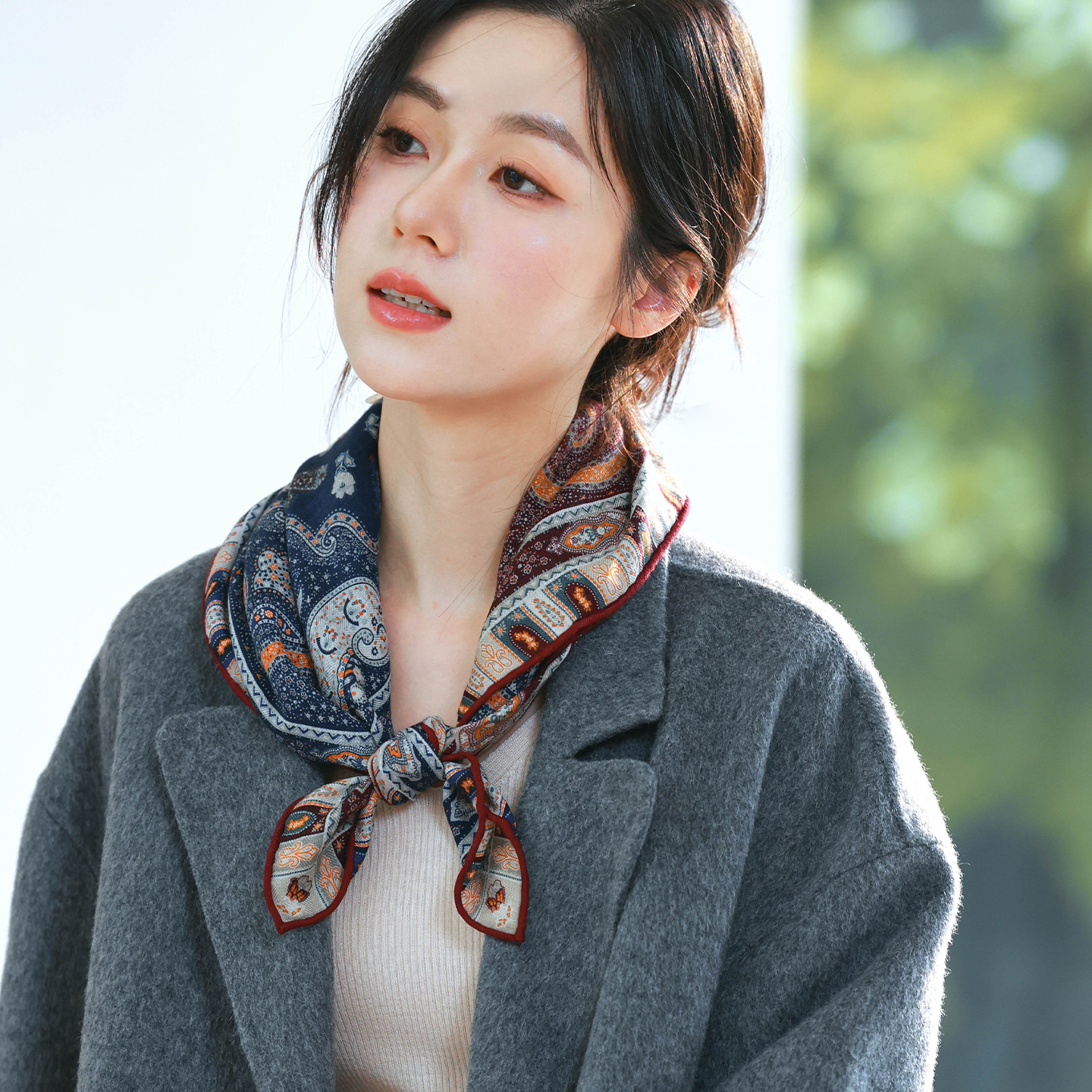 真丝羊毛丝巾女2025新款秋季冬系脖子高级感羊绒围巾护颈围脖高端