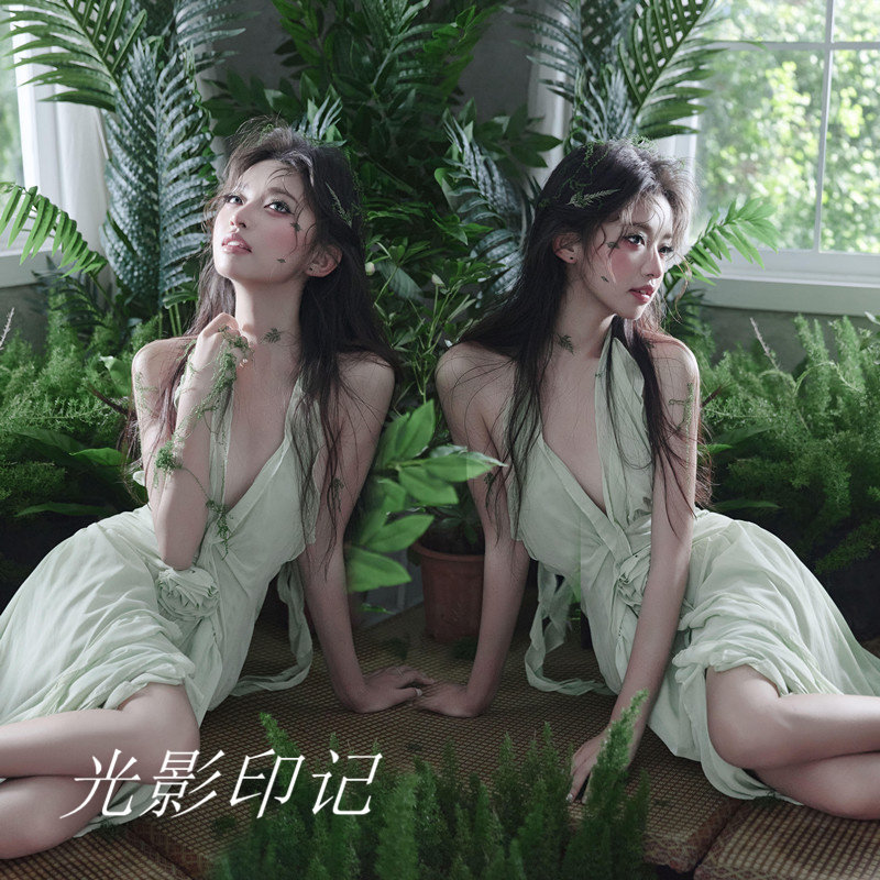 新款小清新绿色吊带婚纱影楼礼服