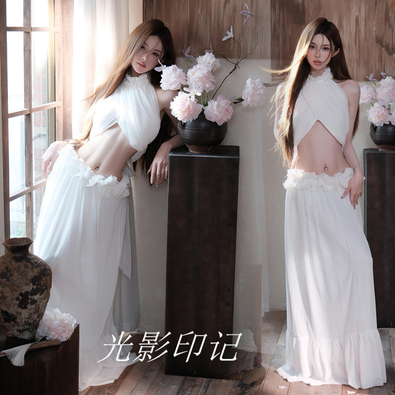 超仙度假风白色挂脖露背长裙套装