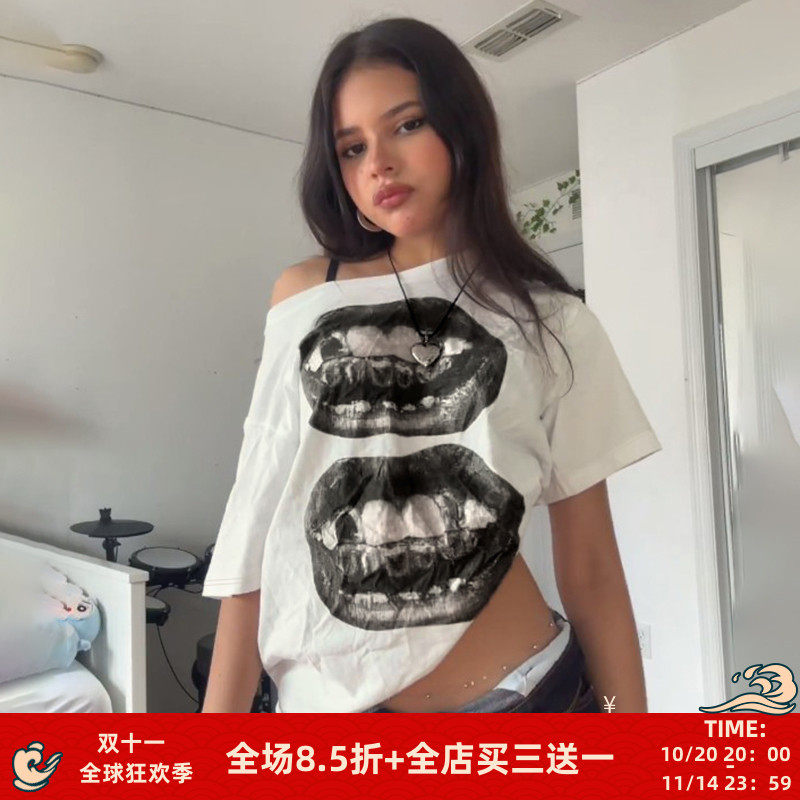 FabGirls 哥特俱乐部嘴唇印花斜肩短袖T恤 小众百搭显瘦短上衣