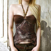 FabGirls 神秘法则串珠拼接双层网纱挂脖背心 复古百搭显瘦短上衣