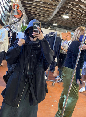 Avocadong 23春夏为版型买单黑色连帽薄款风衣外套