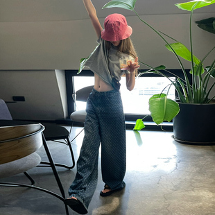 【点击详情页进入原链接购买】 心头爱印花宽松中低腰波点牛仔裤