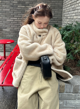 Avocadong 很jue奶呼呼的柔光草草立领双色皮草外套女冬毛毛外套