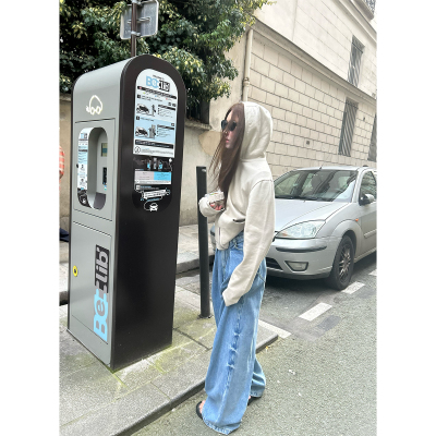 Avocadong蓝色宽松牛仔裤