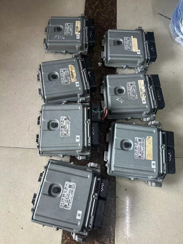 2709002100发动机电脑板ECU A2709002100 ME9.7