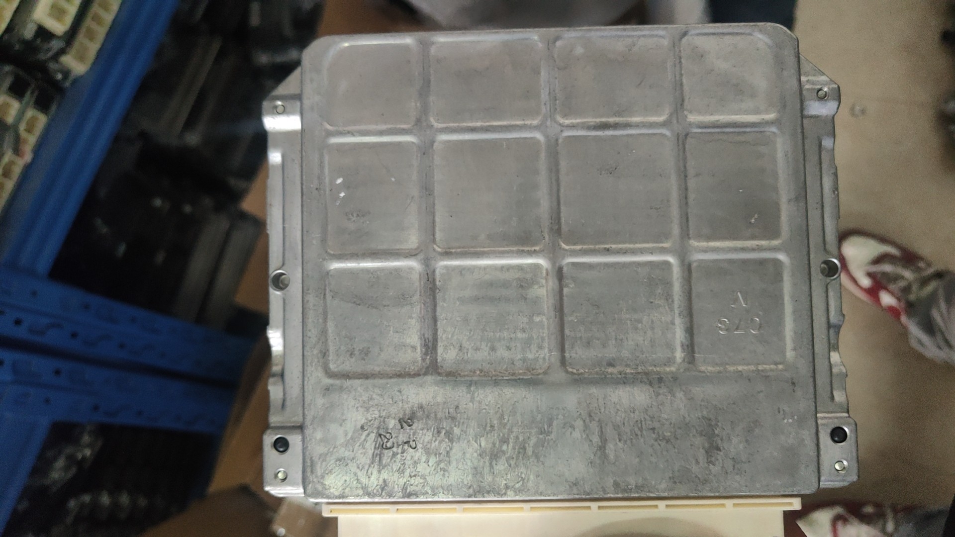 适用于霸道发动机电脑板89661-60L40