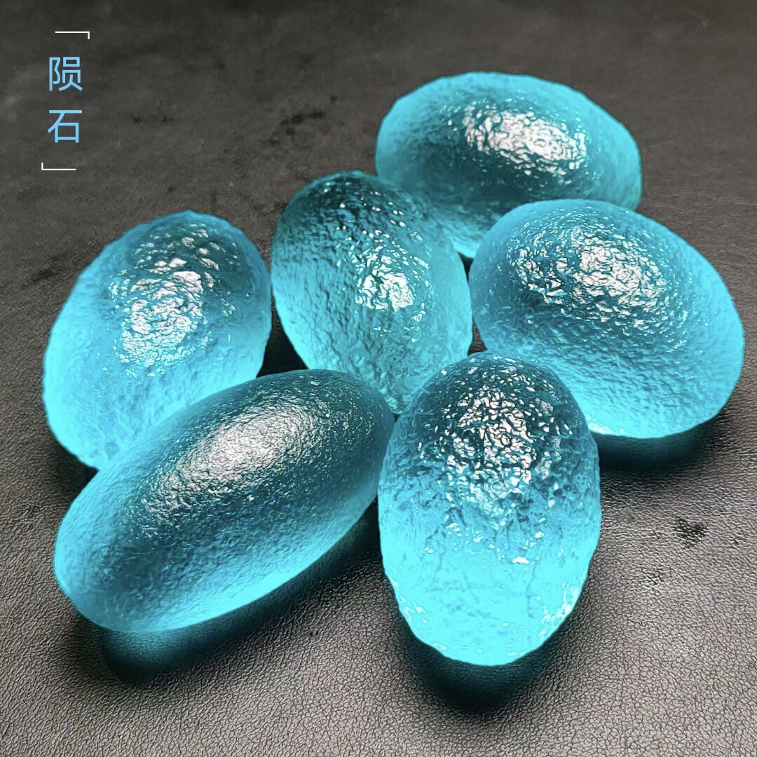 俄罗斯天空蓝玻璃陨石蛋形原石吊坠天然矿标矿物晶体奇石60-70克