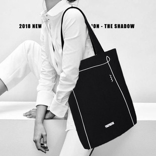 黑色单肩原创帆布包小众拉链新款大容量加厚重磅宽带ins欧美包女