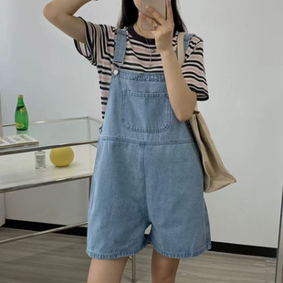 A634大码背带裤女韩版宽松高腰显瘦牛仔五分短裤少女穿搭浅蓝短裤
