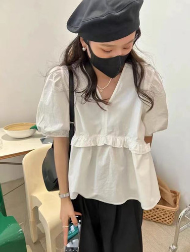 A833 V领套头泡泡袖衬衫上衣2夏季新款时尚百搭褶皱花边设计衬衣