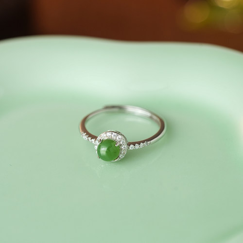 御臻珠宝S925银和田碧玉女戒