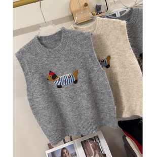 宽松减龄 卡通小狗刺绣针织马甲背心女叠穿毛衣坎肩圆领上衣秋冬季