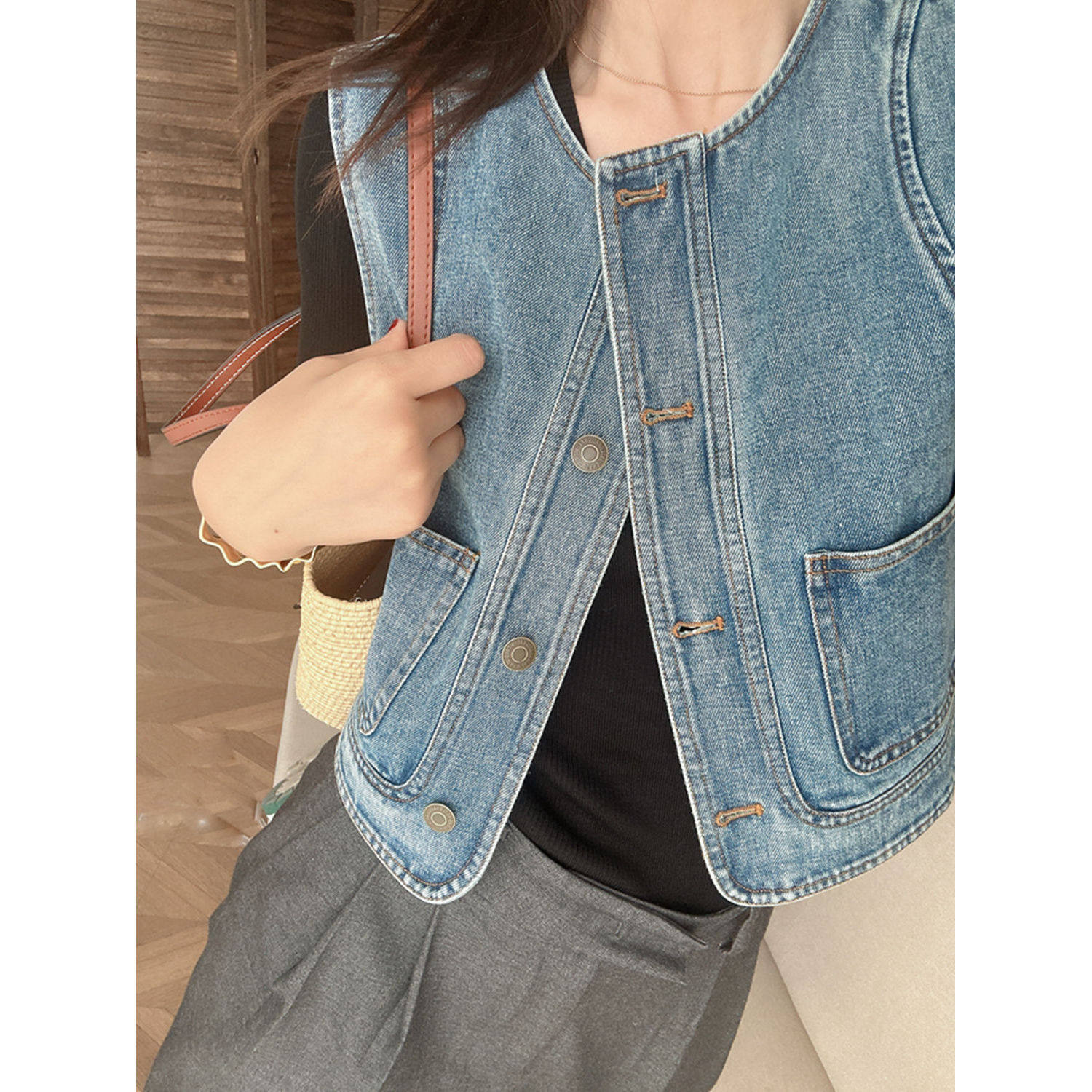 2025牛仔马甲女春夏季时髦洋气外穿短款背心外套无袖坎肩叠穿上衣,女装/女士精品,马夹,淘宝优惠券,粉丝福利购,淘宝优惠卷