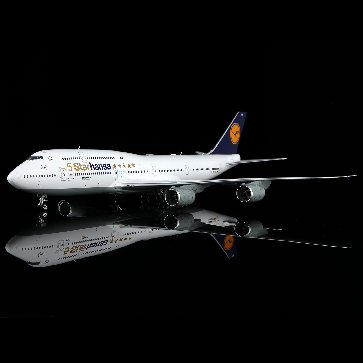 SQ汉莎航空波音747-8D-ABYM