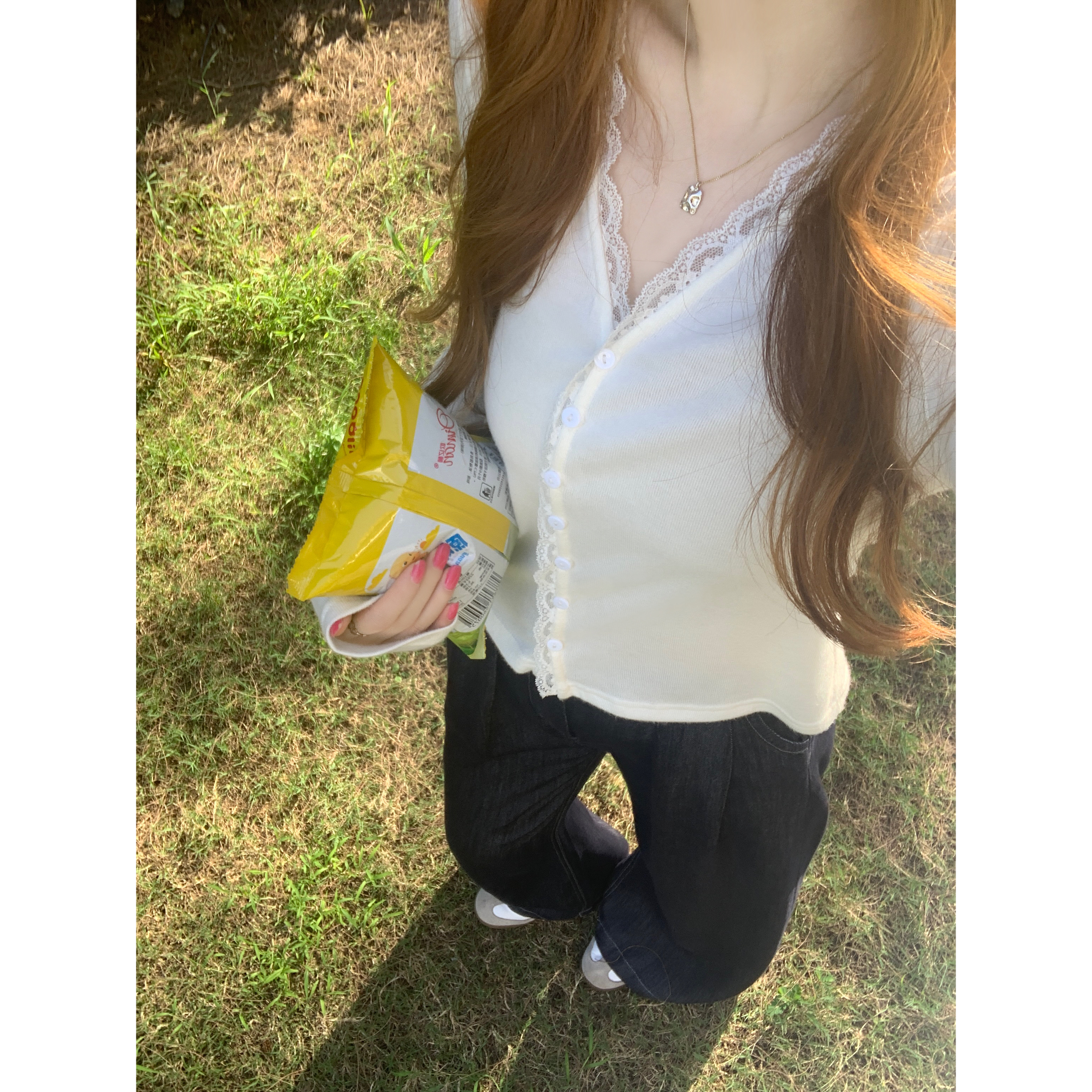 蕾丝花边仿羊绒软糯通勤修身V领开衫外套上衣