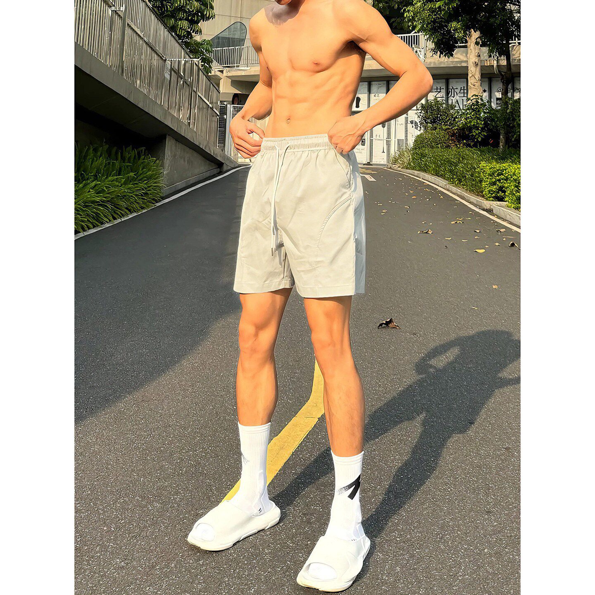 大码速干运动短裤男款夏季美式斜切健身裤子外穿休闲训练四分裤