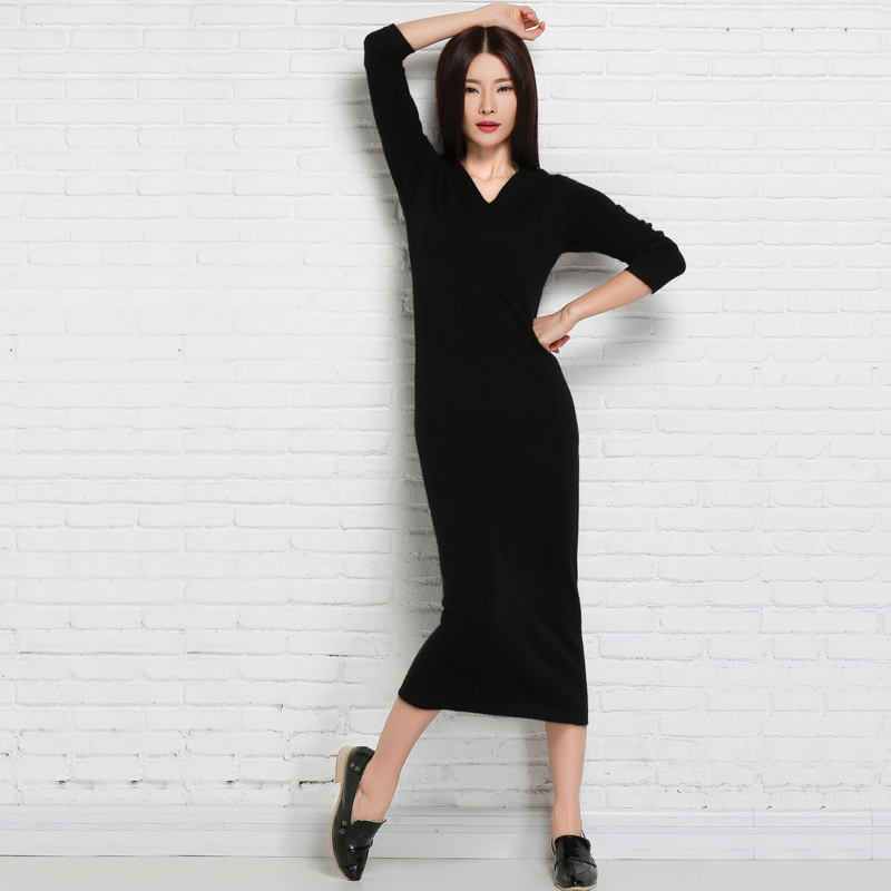 2018 spring and Autumn New Womens sexy V-neck slim cashmere dress buttock knit bottomed beach skirt long skirt