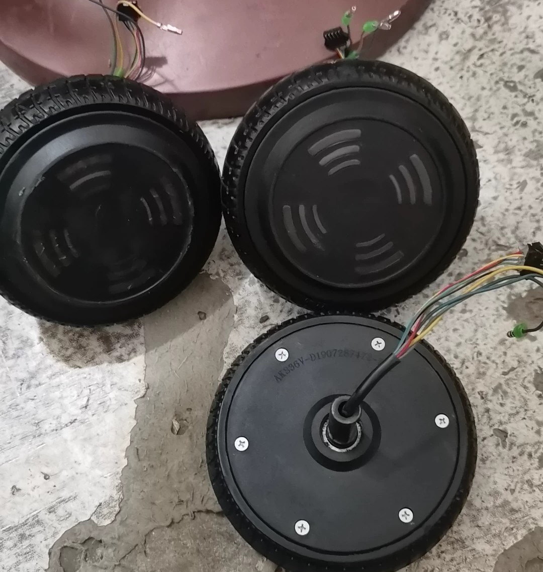 6.5英寸塑料轮毂的二手平衡车电机轮可以改装卡丁车和扭扭车测试