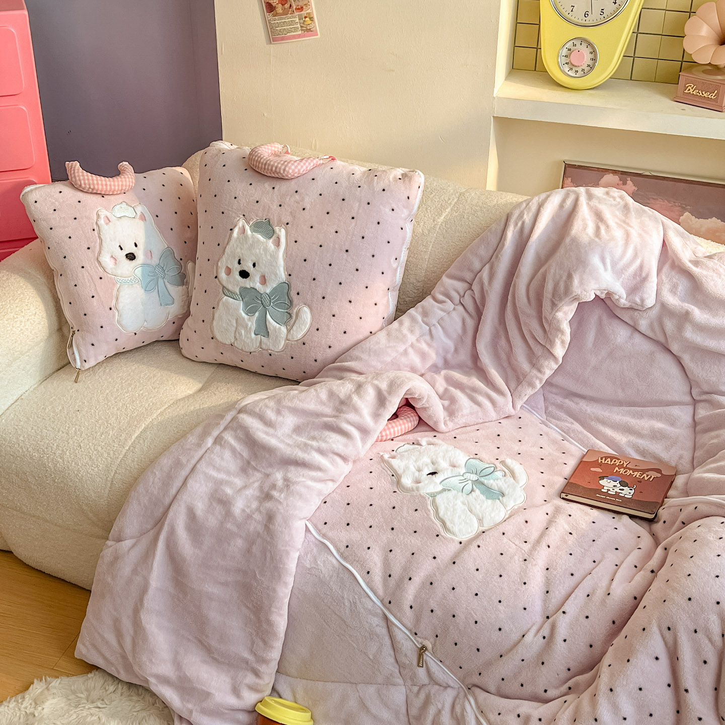 网红西高地狗牛奶绒抱枕被子两用