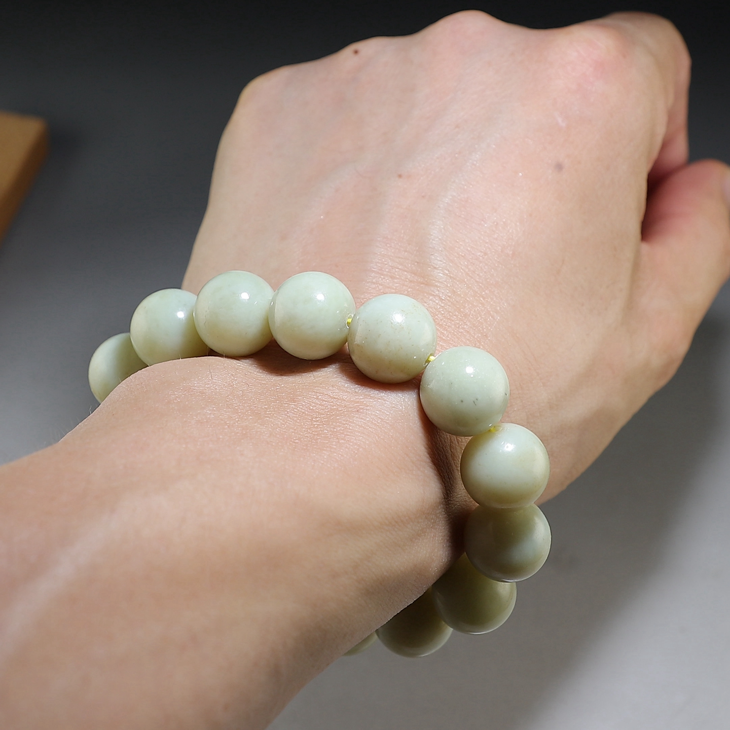 【明漏】和田玉手链 卡14圆珠手串有杂特价处理 楼叔孤品