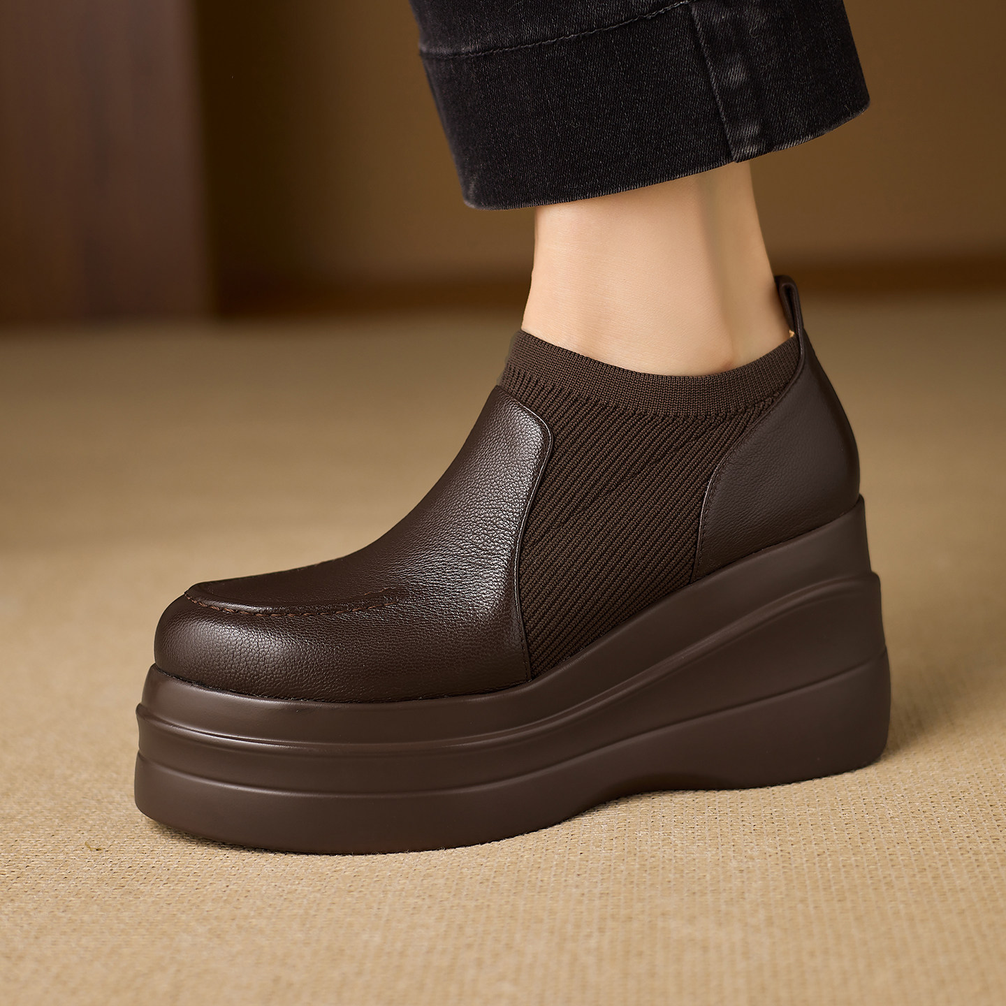 lorem香港 2026春季新款深口增高单鞋厚底圆头羊皮拼接简约百搭,女鞋,深口单鞋,淘宝优惠券,粉丝福利购,淘宝优惠卷