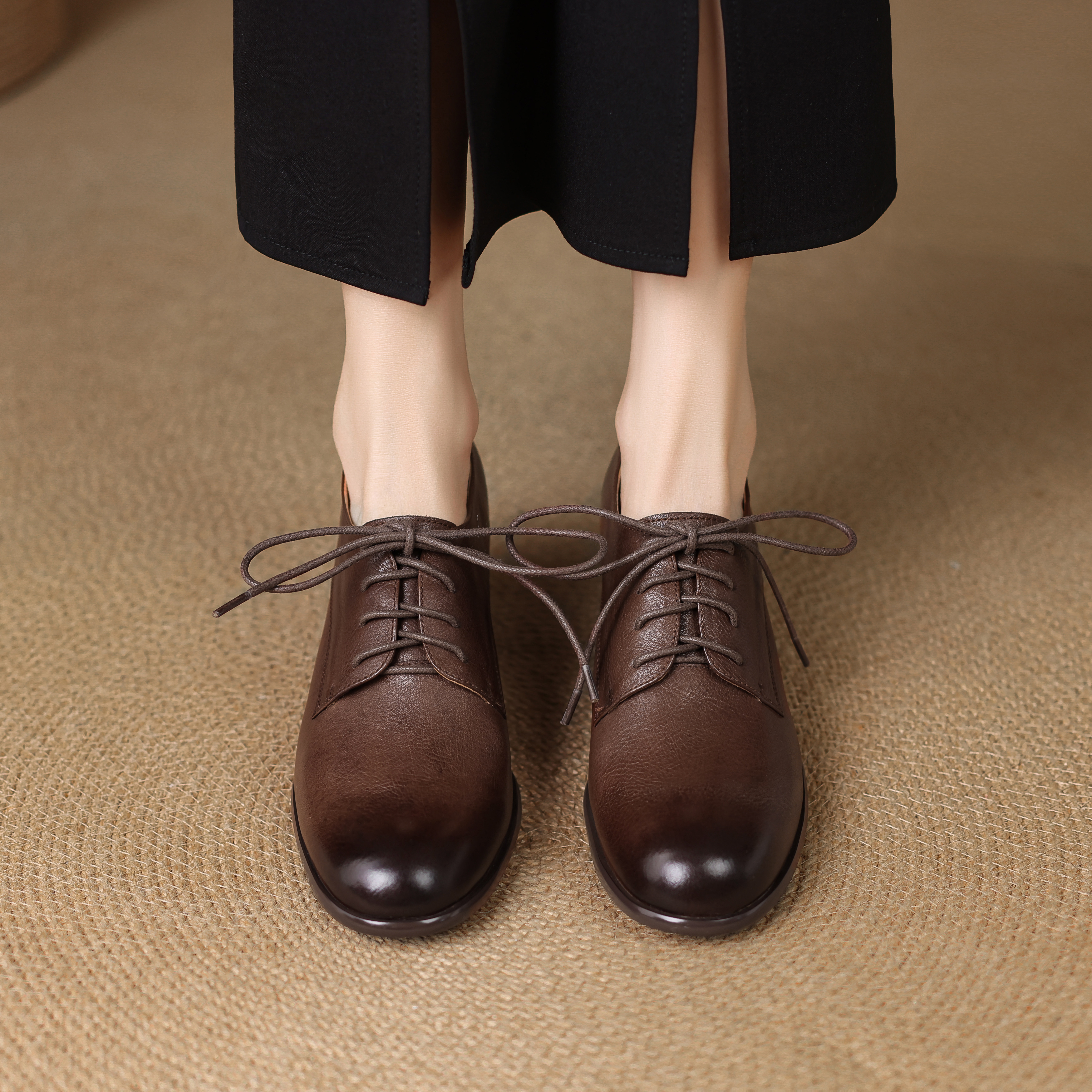 lorem香港 2026春季复古单鞋头层牛皮粗跟通勤百搭系带深口小皮鞋,女鞋,深口单鞋,淘宝优惠券,粉丝福利购,淘宝优惠卷