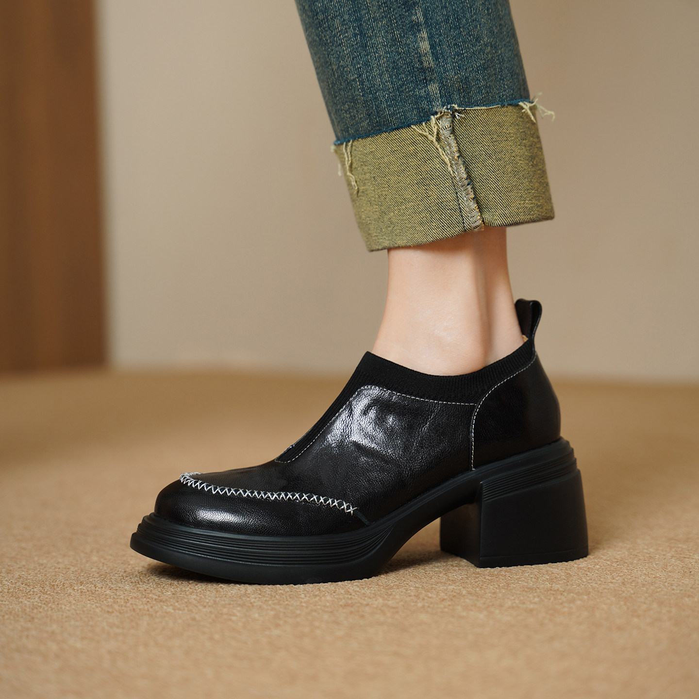 lorem香港 26春季新款简约女鞋百搭粗跟厚底圆头羊皮舒适深口单鞋,女鞋,深口单鞋,淘宝优惠券,粉丝福利购,淘宝优惠卷