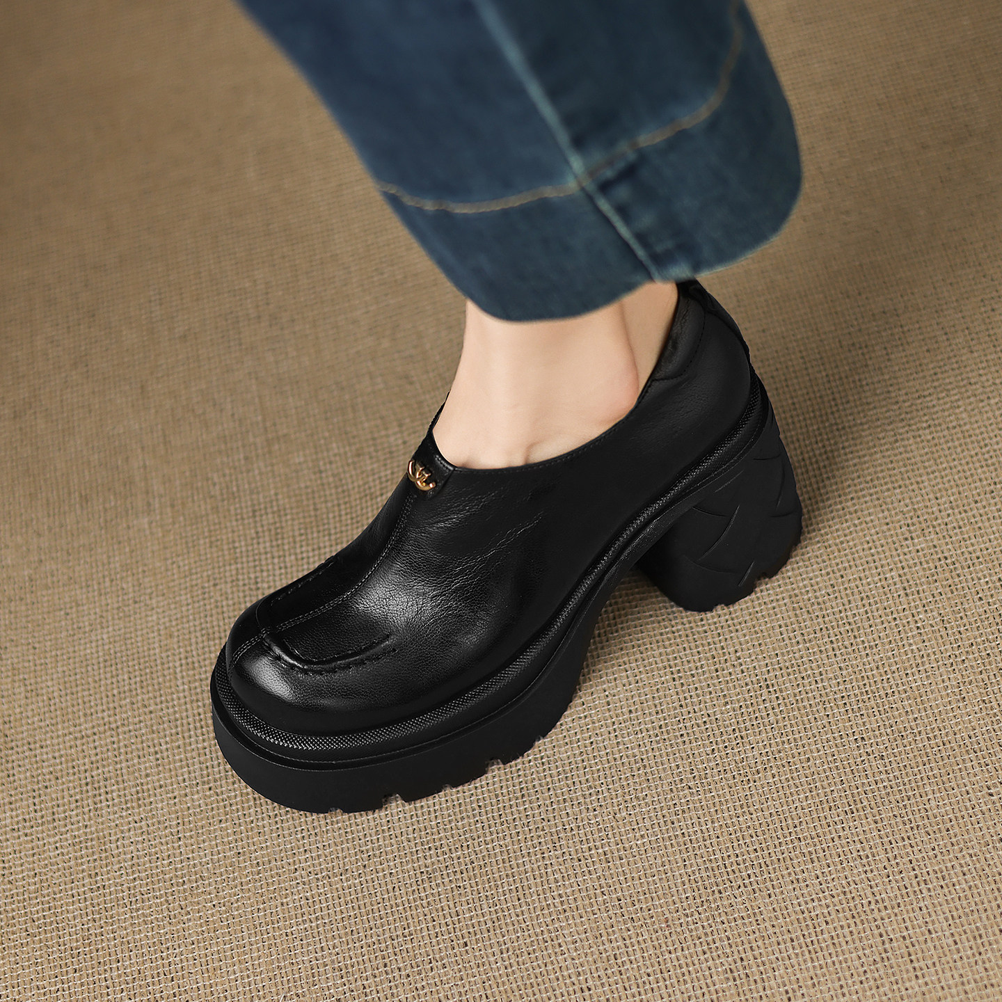 lorem香港 2026春季复古单鞋羊皮深口粗跟松糕厚底鞋简约百搭女鞋,女鞋,深口单鞋,淘宝优惠券,粉丝福利购,淘宝优惠卷