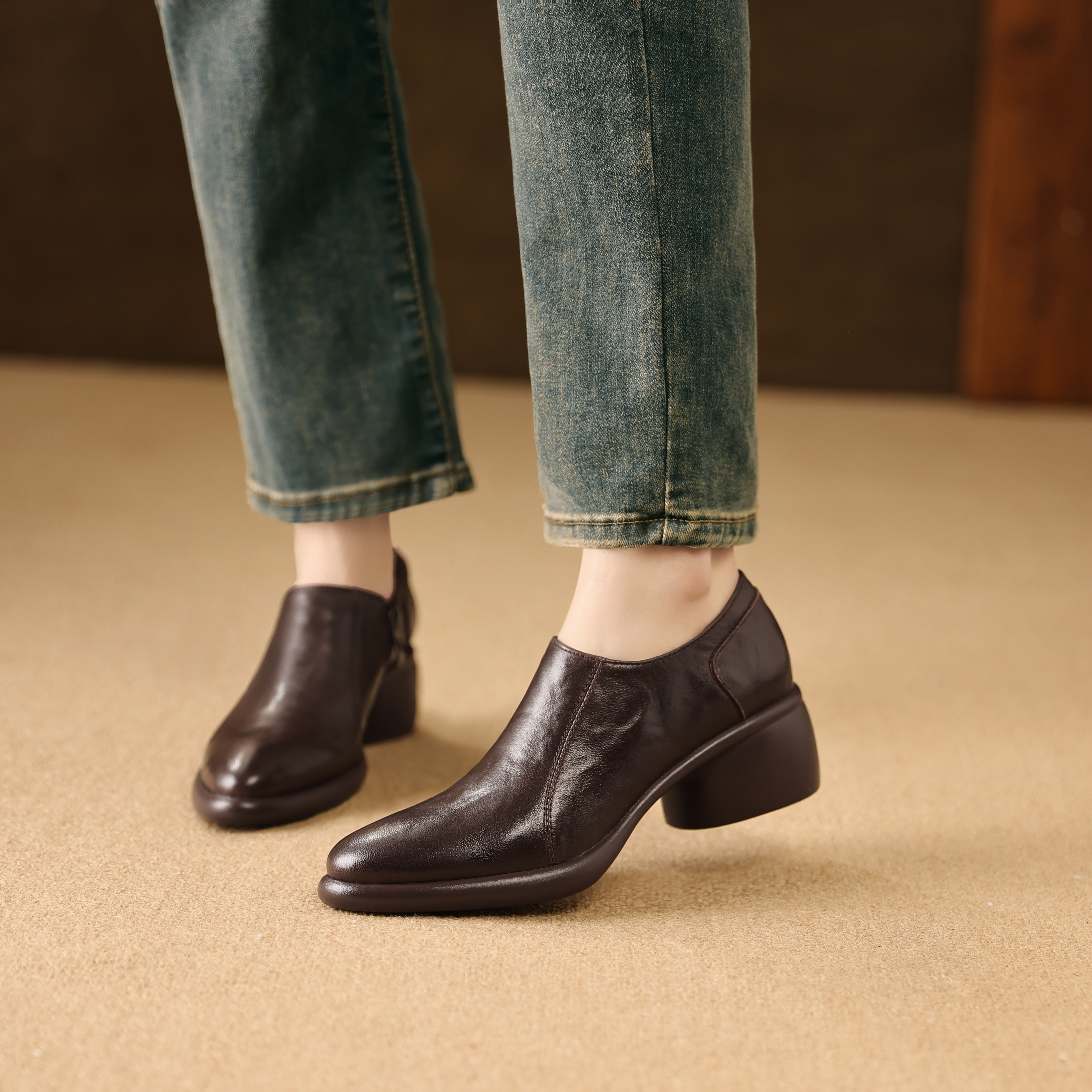 lorem香港 26春季复古通勤小皮鞋粗跟圆头舒适百搭深口单鞋工作鞋,女鞋,深口单鞋,淘宝优惠券,粉丝福利购,淘宝优惠卷