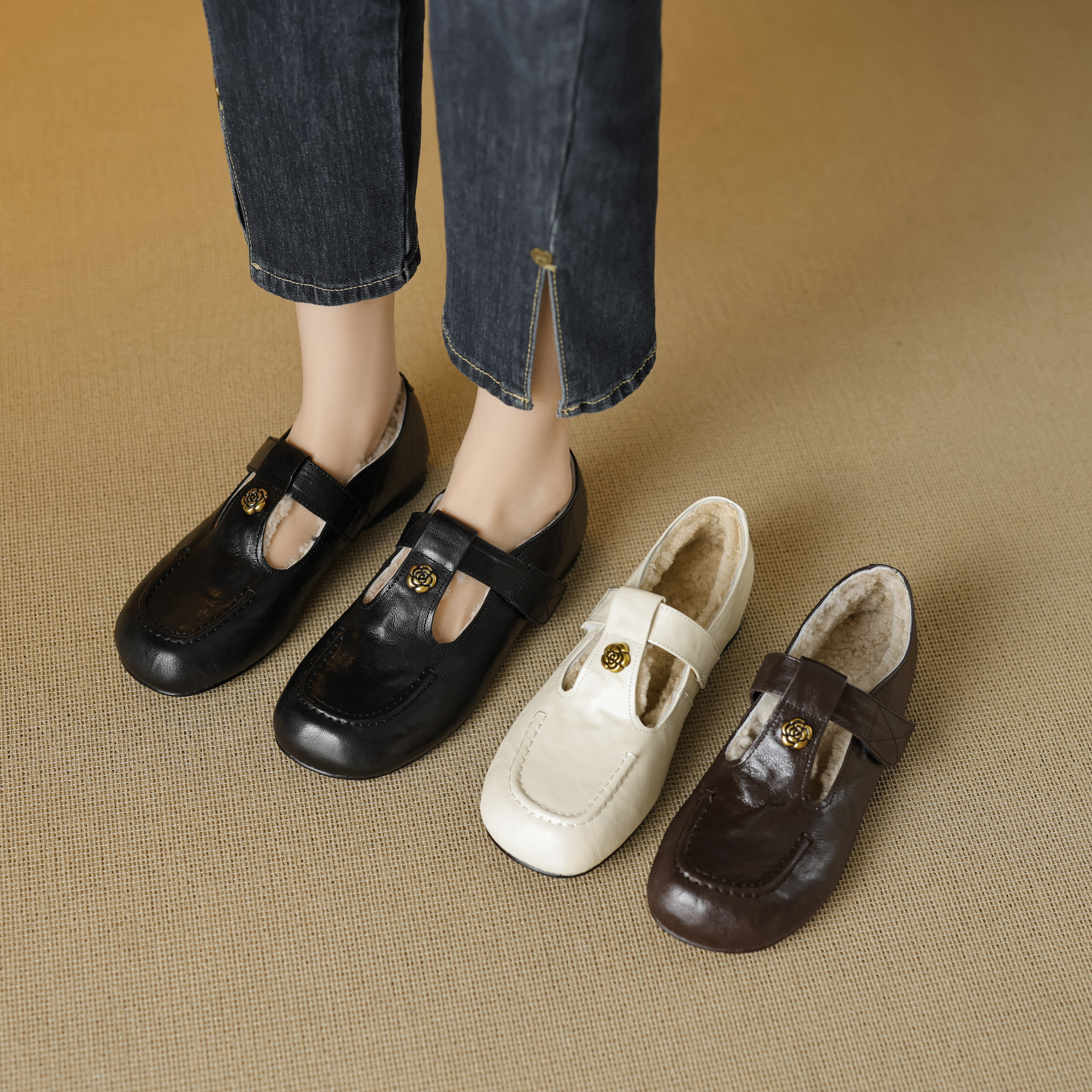 时尚百搭粗跟羊皮毛一体舒适单鞋