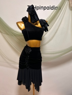 TYH绒面斜肩短款自带胸垫上衣褶皱网纱半裙拉丁舞服表演服练习服