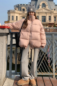 新款 现货字母印花粉色羽绒服 2C170--2078--P275控418图片