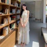 法式温柔白月光连衣裙女2025夏日高级感新款度假风绝美绣花长裙子，女装连衣裙，2C170