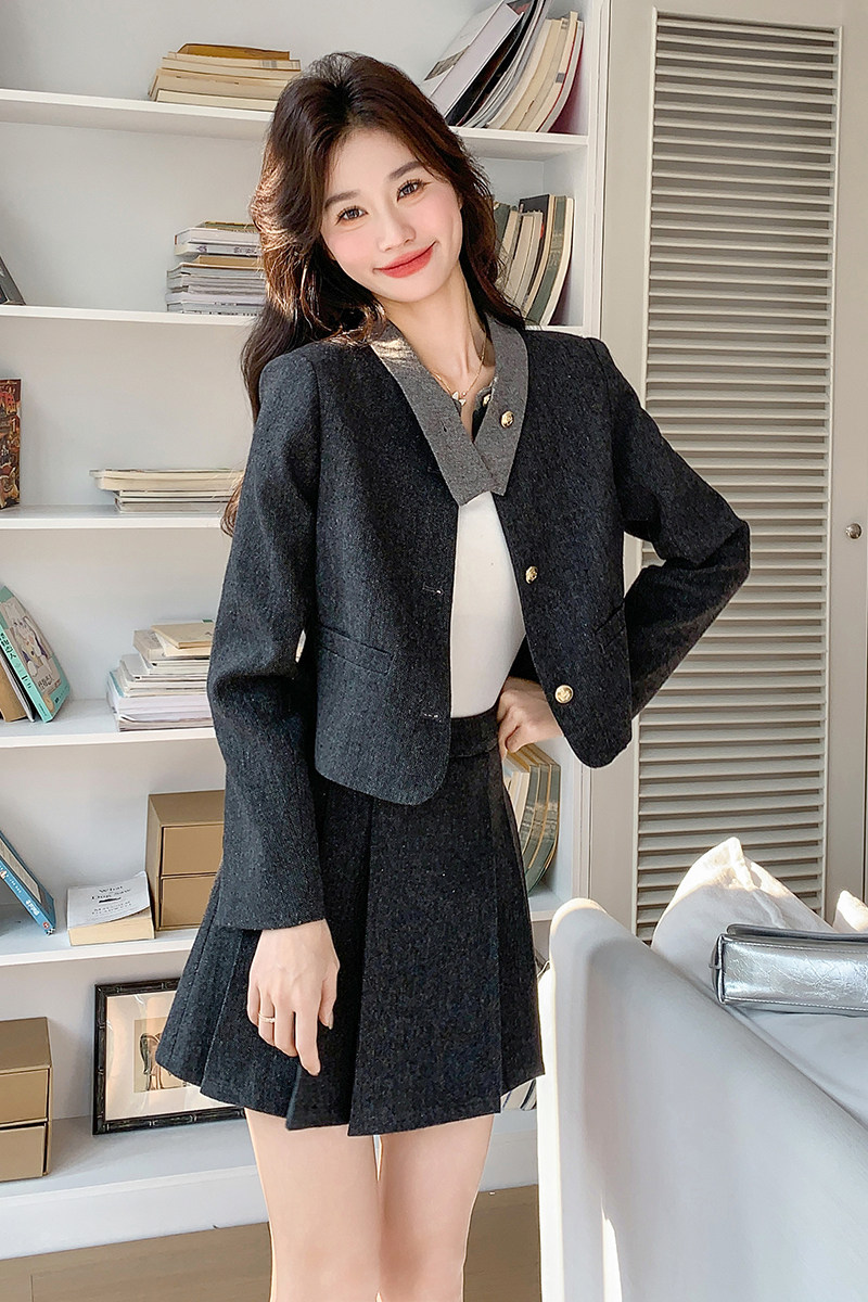 小香风深灰色百褶短裙套装女秋秋两件套学院风减龄ootd穿搭高级感,女装套装/套裙,2C170