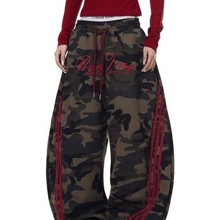 华棉复合刺绣辣妹红色字母迷彩裤女条纹弯刀休闲裤爵士舞裤子