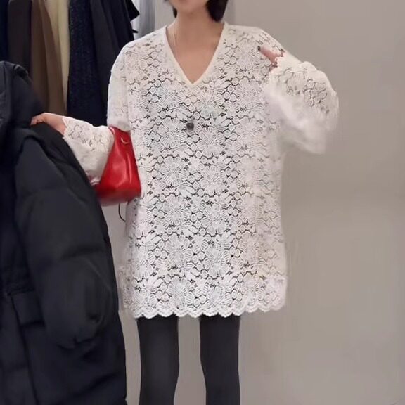新款韩版V领蕾丝打底衫女长袖