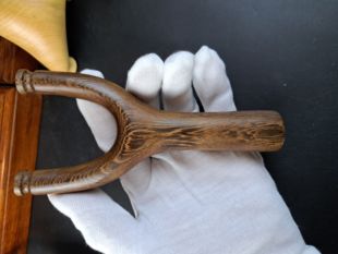 国标红木鸡翅龙鳞纹直把弹弓70弓门高度148实木飞虎叉折叠绑户外